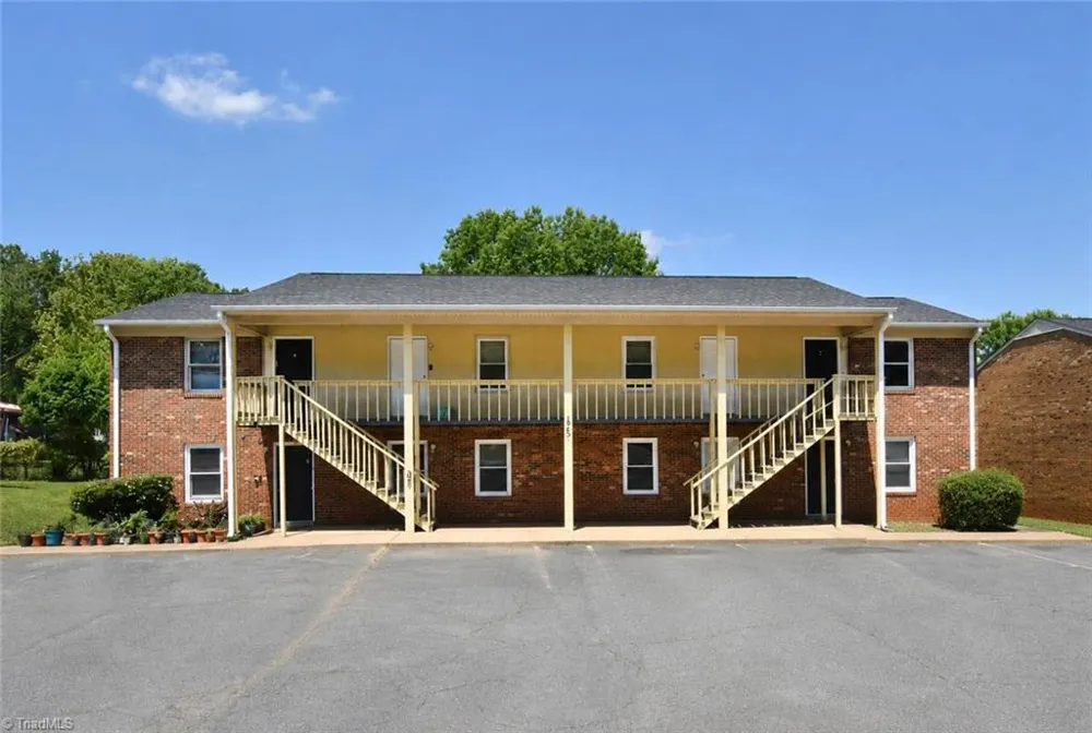1963, 1971, 1977 Lakeview Road Asheboro, NC 27203