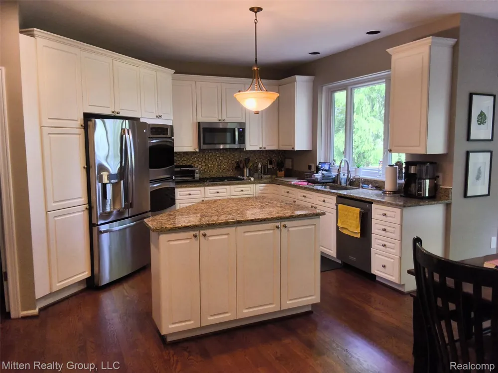 3351 Red Fox Court West Bloomfield Charter Township, MI 48324