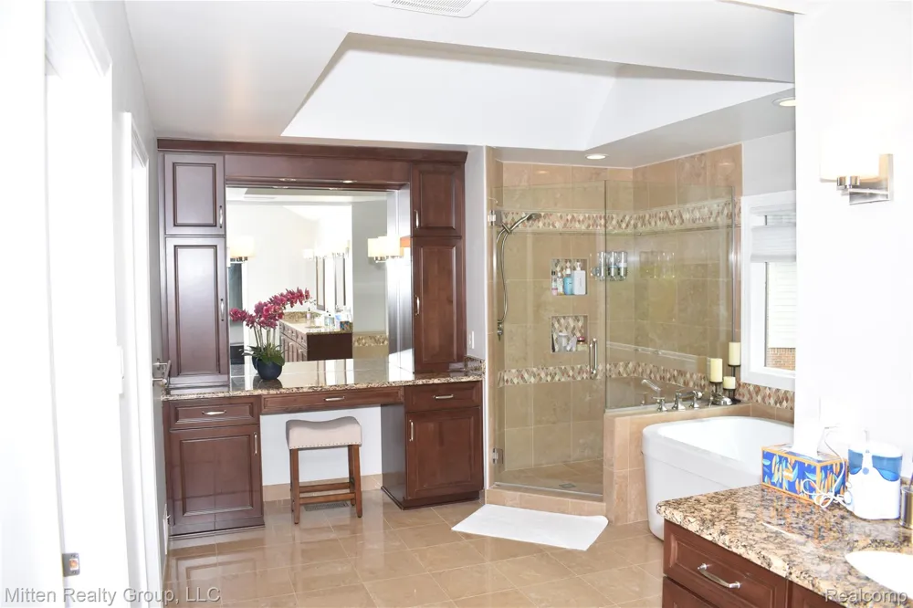 3351 Red Fox Court West Bloomfield Charter Township, MI 48324