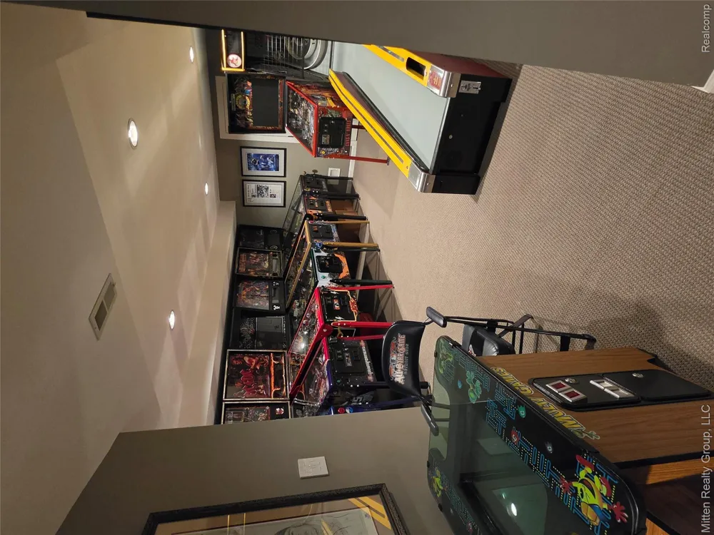 3351 Red Fox Court West Bloomfield Charter Township, MI 48324