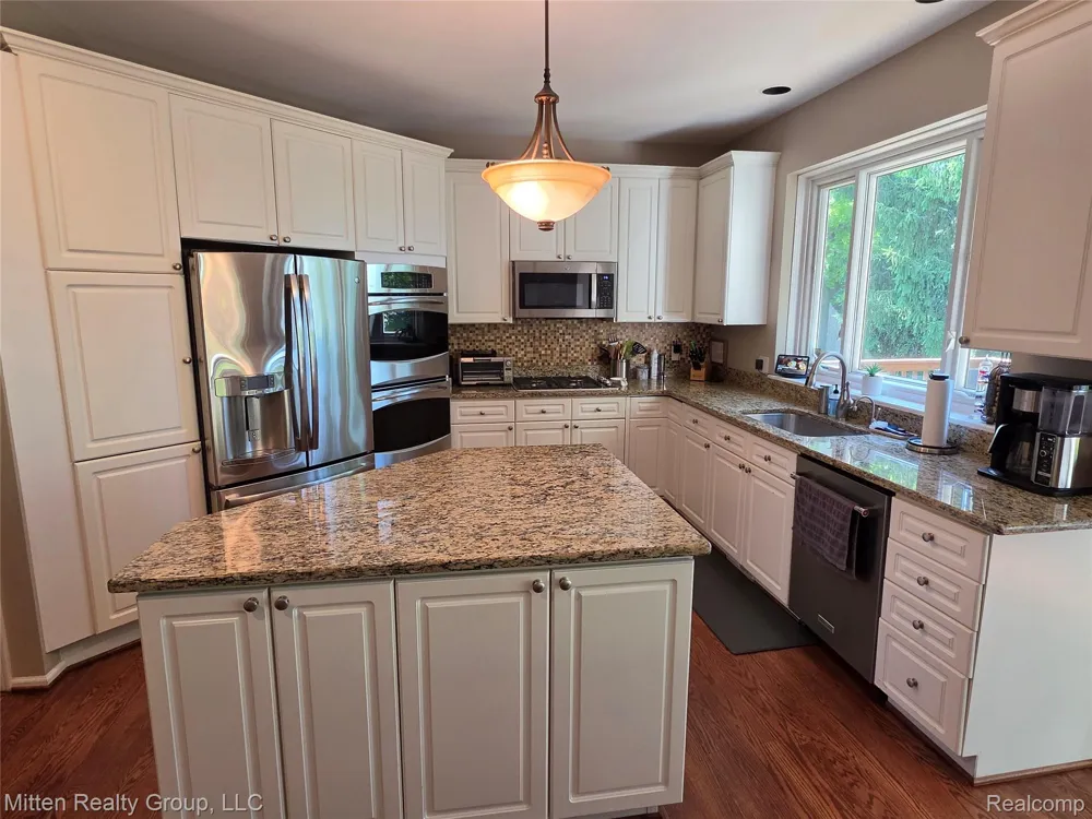 3351 Red Fox Court West Bloomfield Charter Township, MI 48324