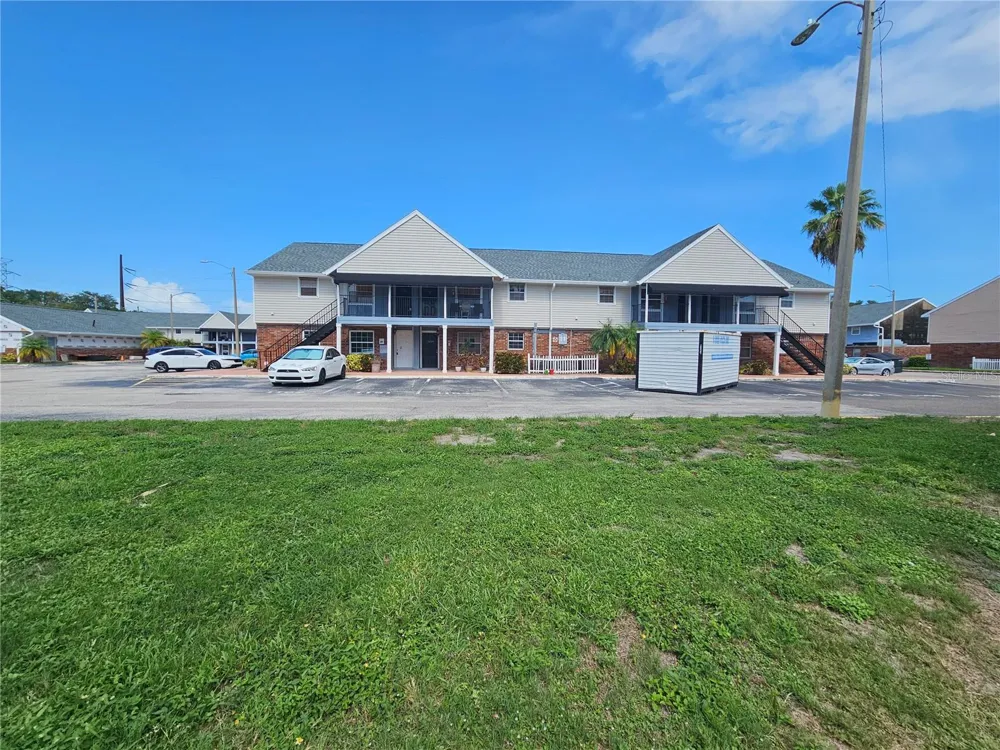 200 COUNTRY CLUB DRIVE #1101 Largo, FL 33771