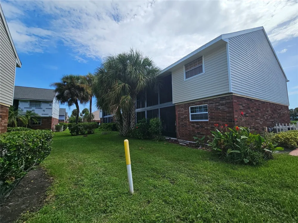 200 COUNTRY CLUB DRIVE #1101 Largo, FL 33771