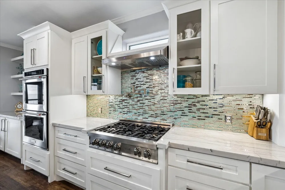 4019 Bayshore Drive Drive Bacliff, TX 77518
