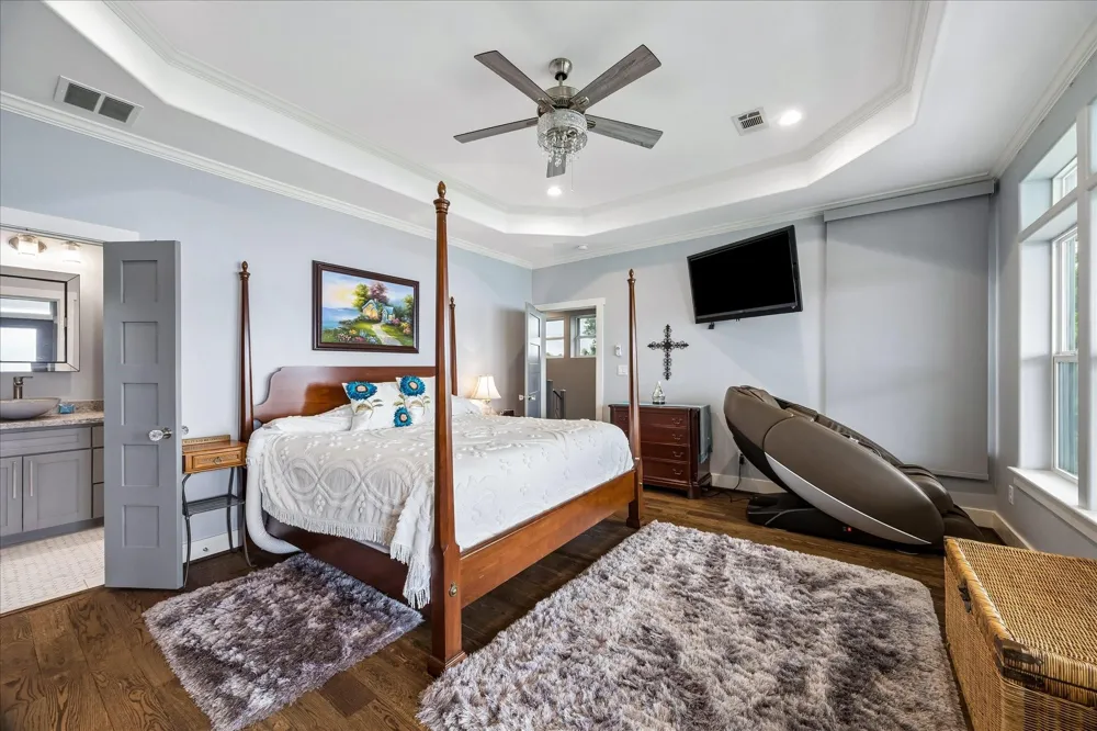 4019 Bayshore Drive Drive Bacliff, TX 77518
