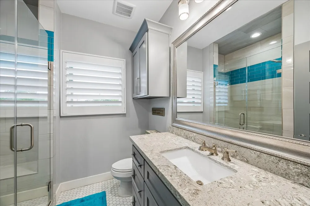 4019 Bayshore Drive Drive Bacliff, TX 77518