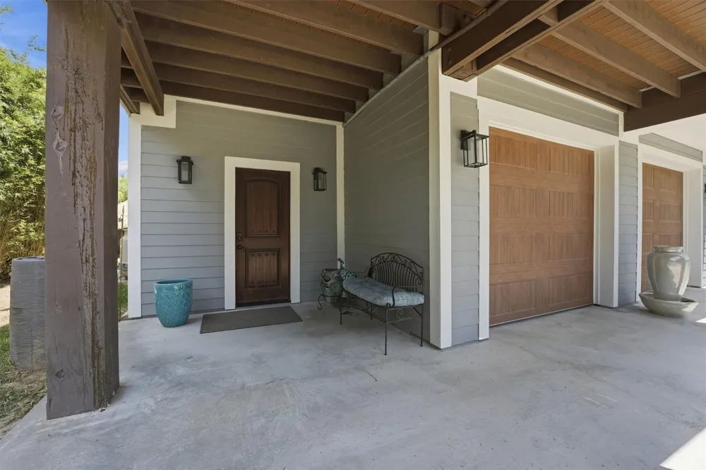 4019 Bayshore Drive Drive Bacliff, TX 77518