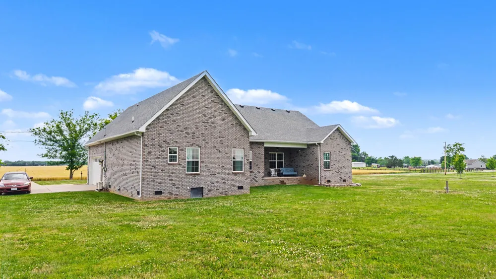 124 Barber Rd Unionville, TN 37180