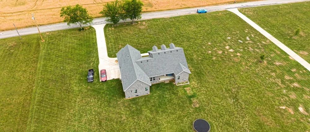 124 Barber Rd Unionville, TN 37180