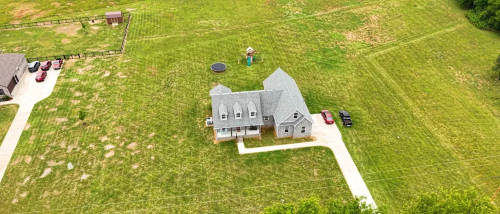 124 Barber Rd Unionville, TN 37180