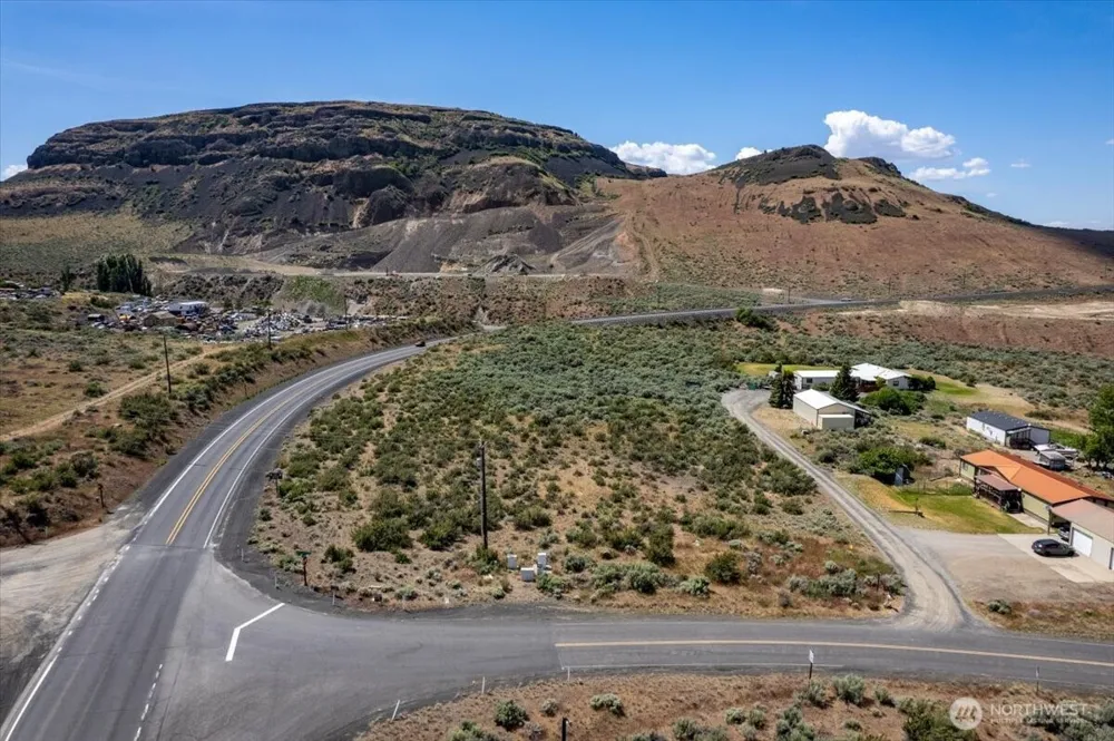 1660 Wild Life Lane Grand Coulee, WA 99133
