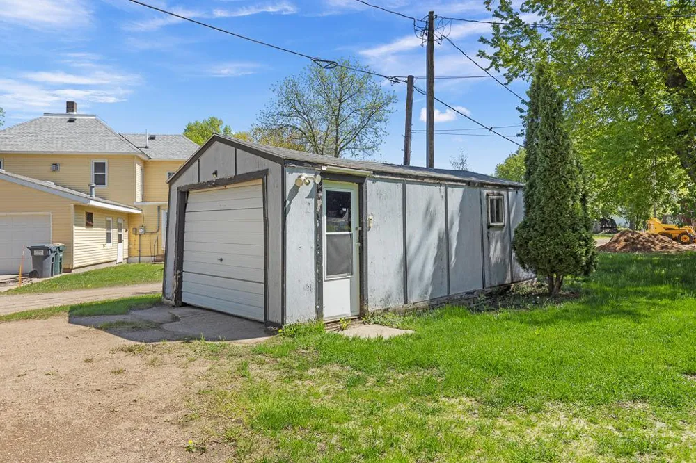 102 E Lyon Street Minneota, MN 56264