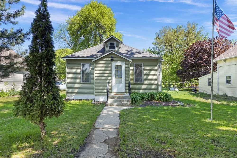102 E Lyon Street Minneota, MN 56264