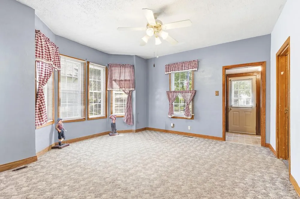102 E Lyon Street Minneota, MN 56264