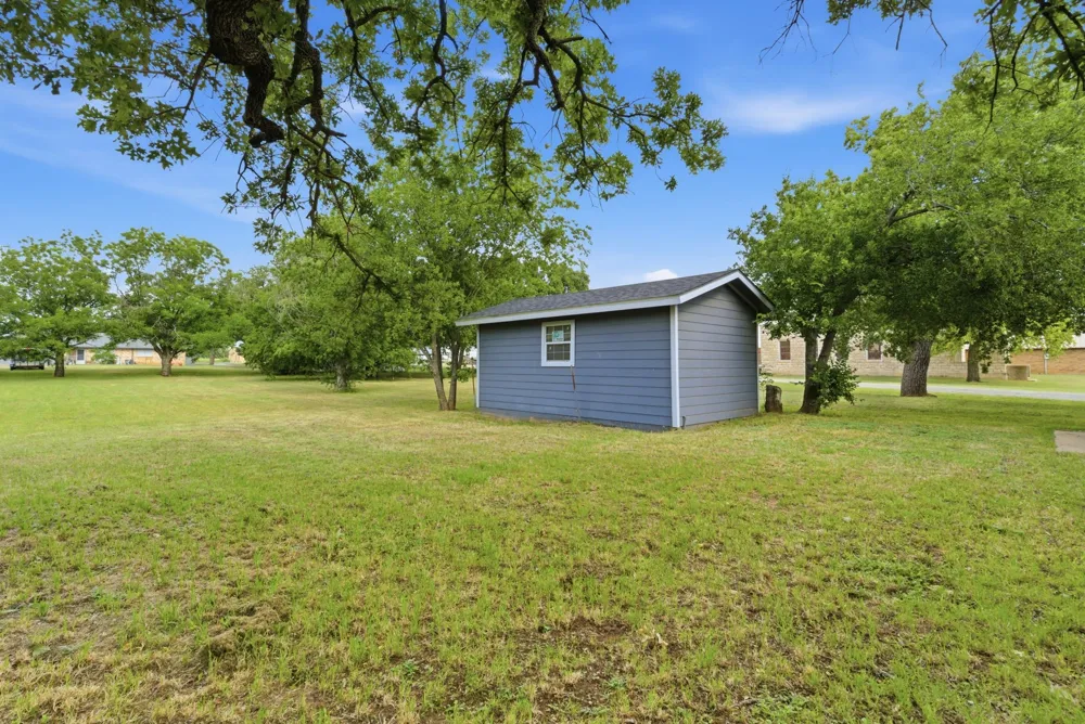 203 Kickapoo Street Lipan, TX 76462