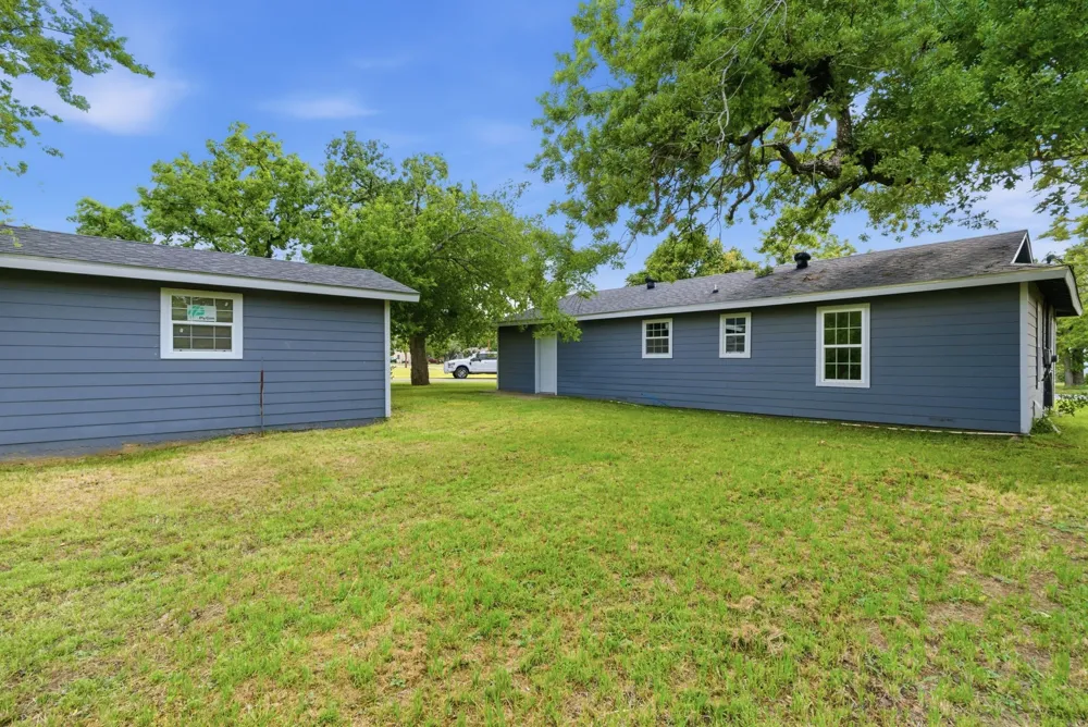 203 Kickapoo Street Lipan, TX 76462