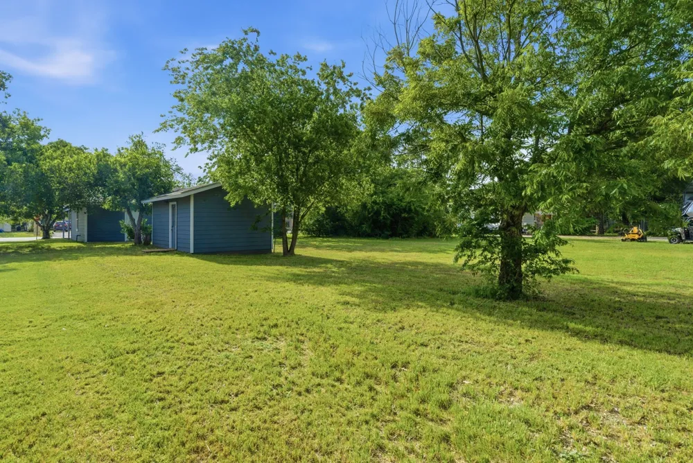 203 Kickapoo Street Lipan, TX 76462