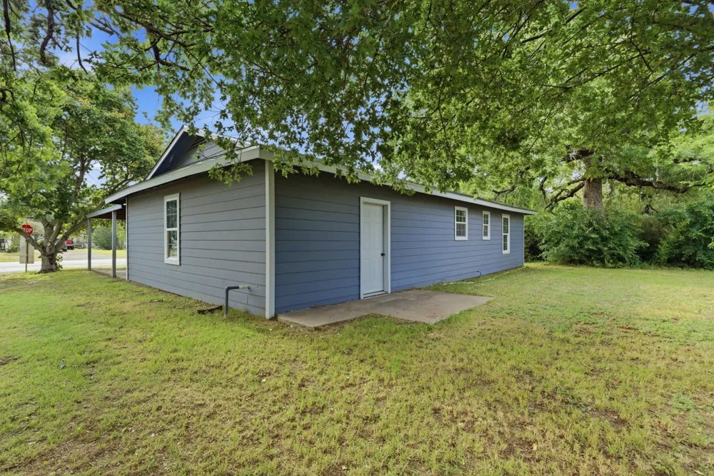 203 Kickapoo Street Lipan, TX 76462