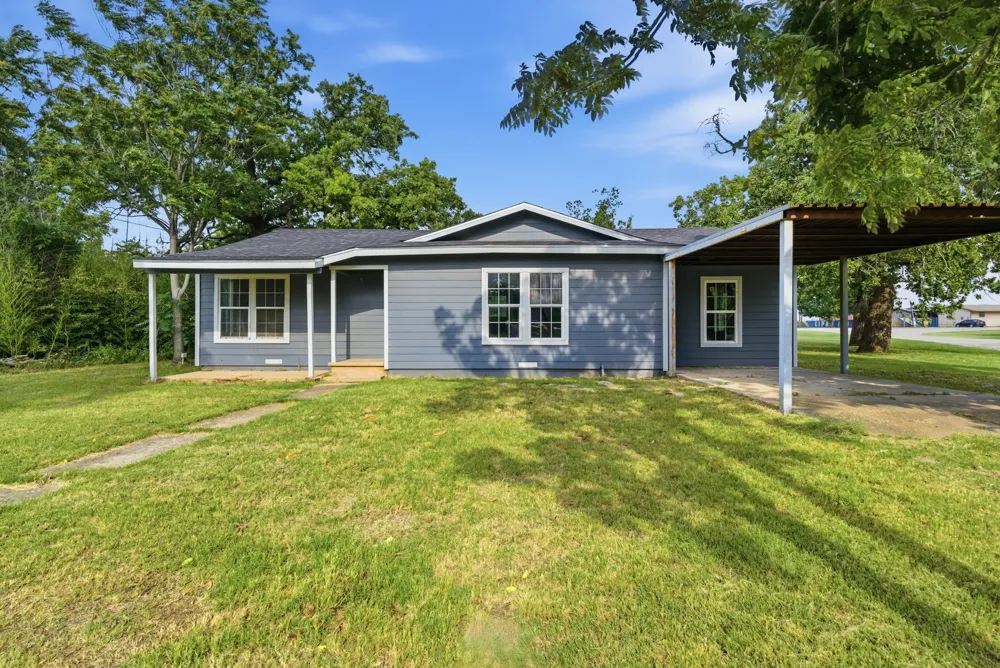 203 Kickapoo Street Lipan, TX 76462