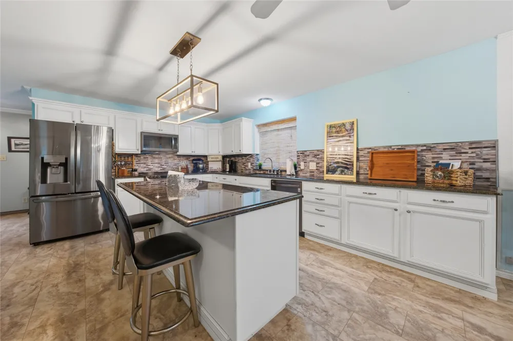 2746 Hopson Drive Athens, TX 75752