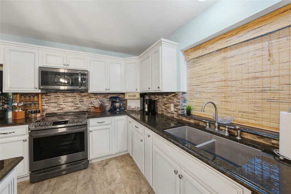 2746 Hopson Drive Athens, TX 75752