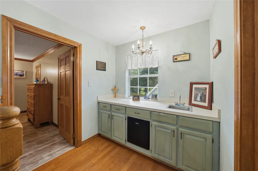 2746 Hopson Drive Athens, TX 75752