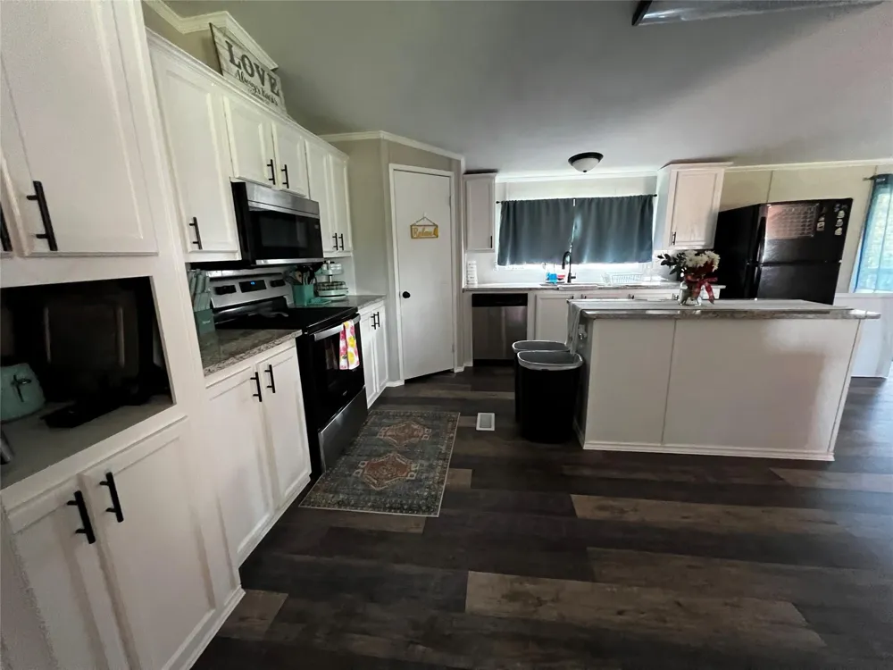 2346 Pr 1105 Midway, TX 75852