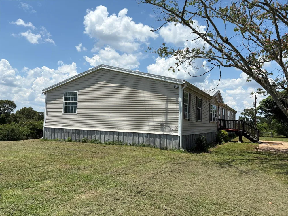 2346 Pr 1105 Midway, TX 75852