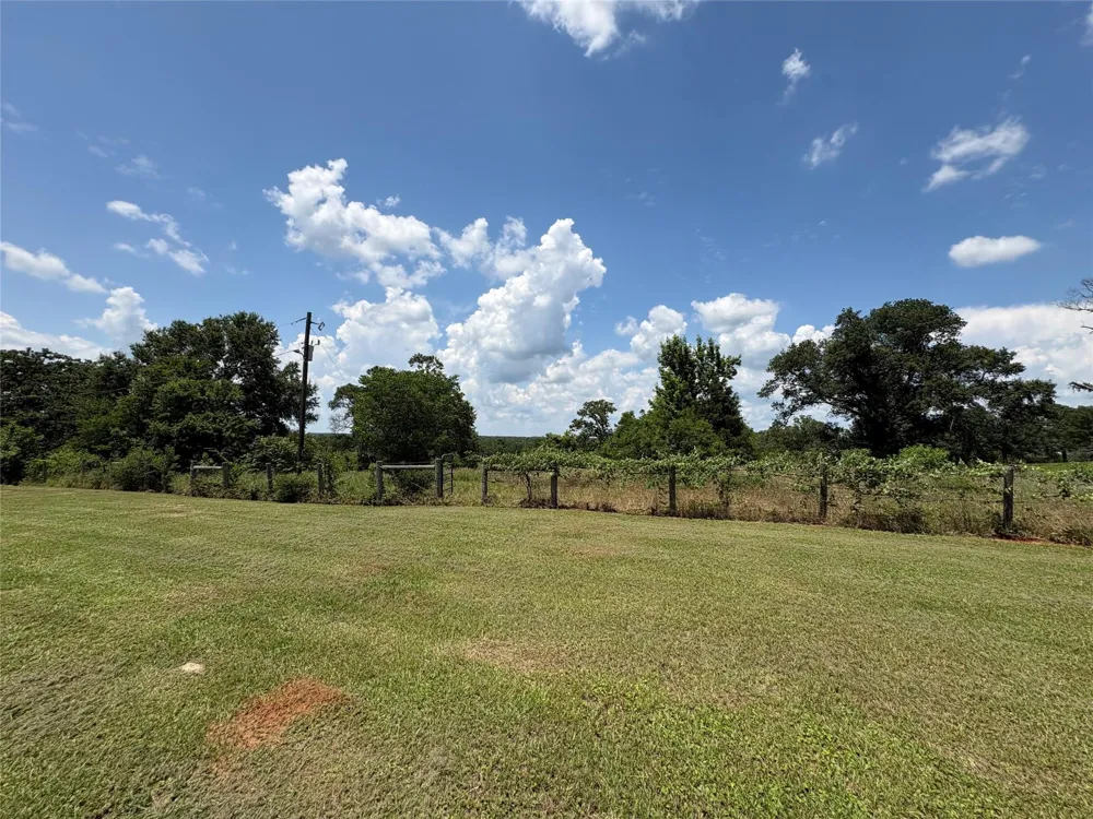 2346 Pr 1105 Midway, TX 75852