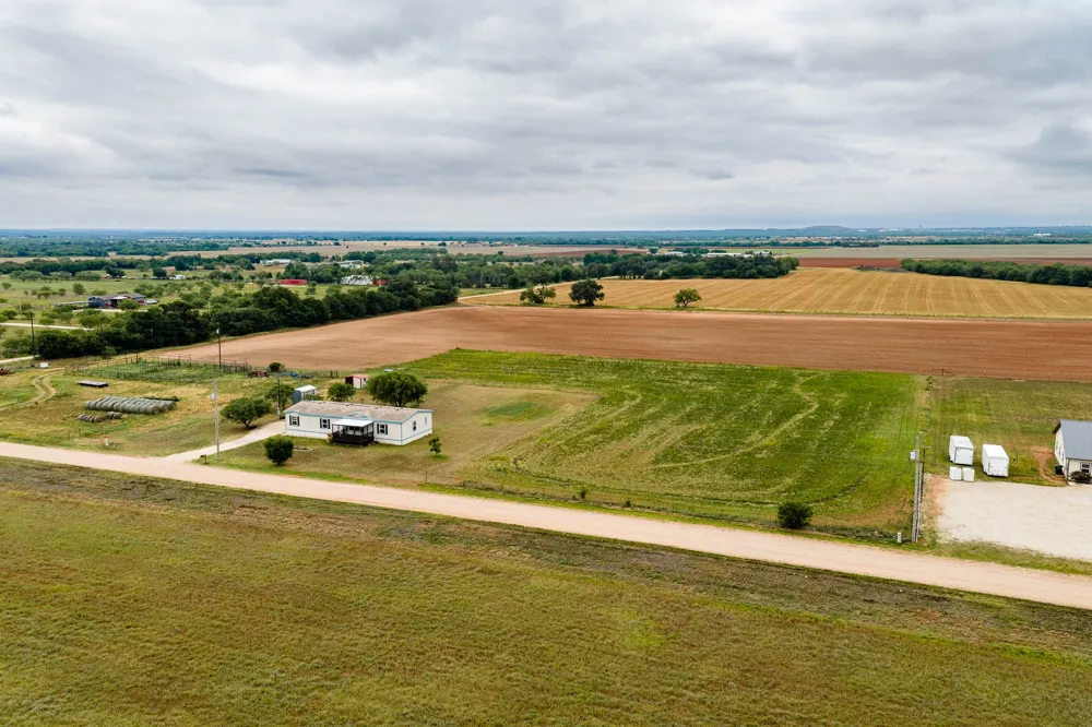 3923 CR 322 Hawley, TX 79525