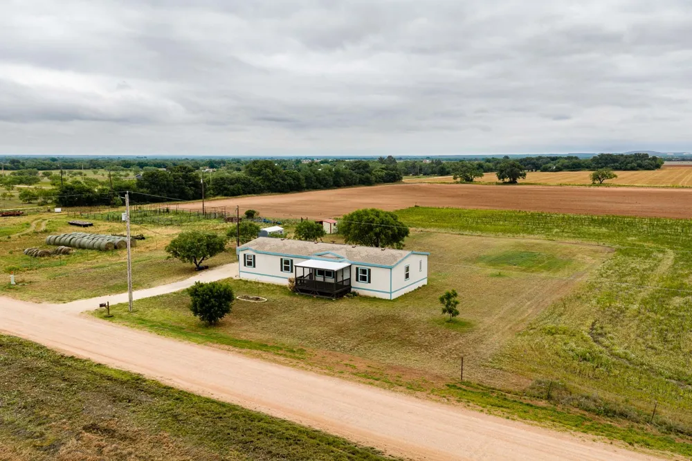 3923 CR 322 Hawley, TX 79525