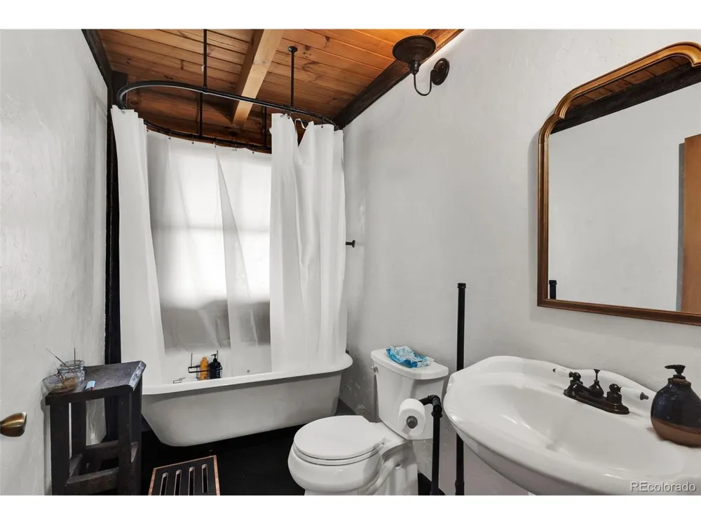 233 Prairie Road Westcliffe, CO 81522