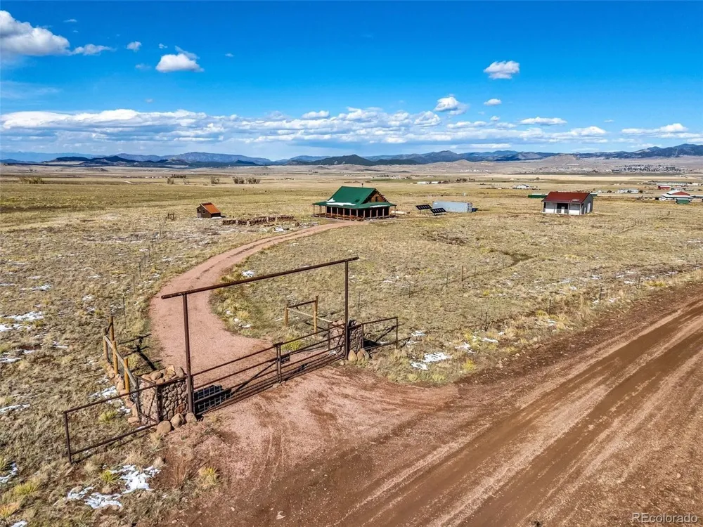 233 Prairie Road Westcliffe, CO 81522