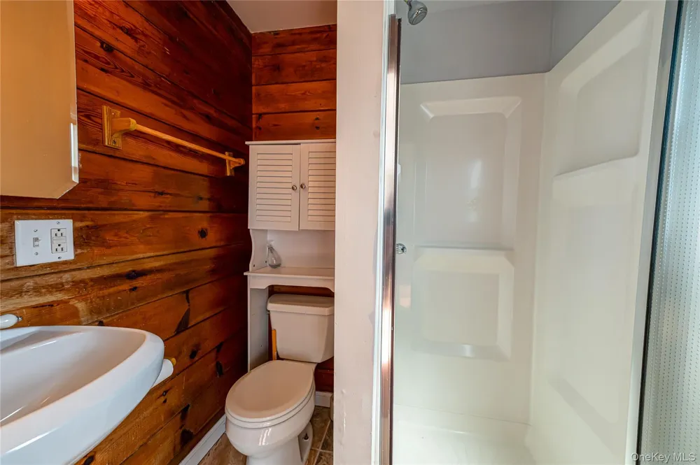 18 Shinnecock Road #4 Hampton Bays, NY 11946