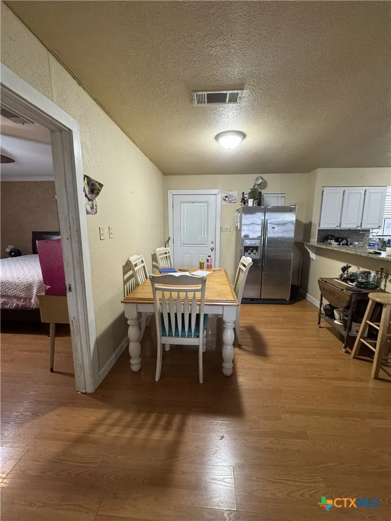 636 E Kempner Street Mabank, TX 75147