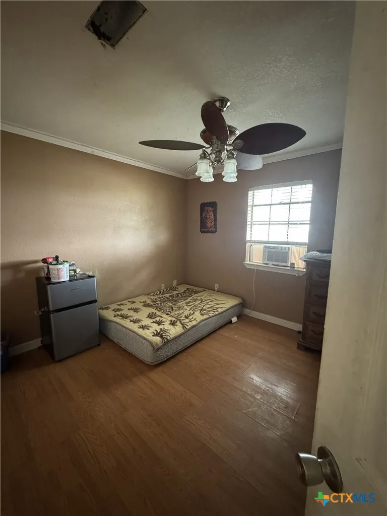 636 E Kempner Street Mabank, TX 75147