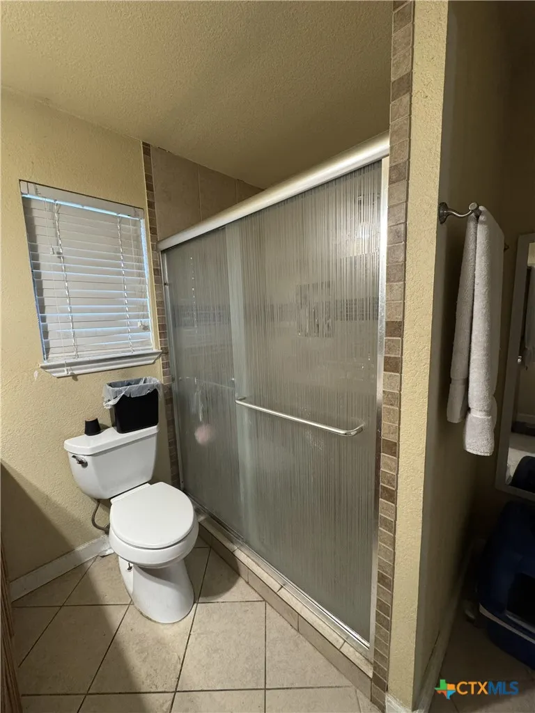 636 E Kempner Street Mabank, TX 75147