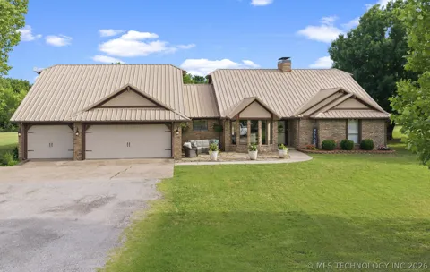 411 Blue Bell Road