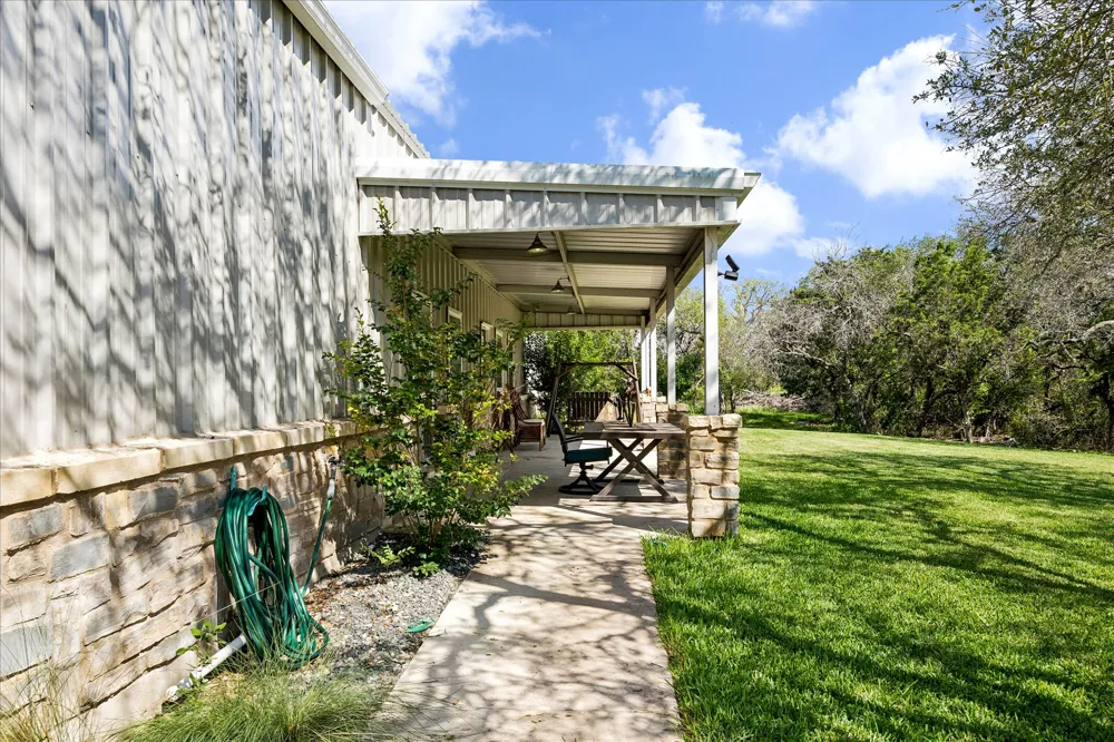 575 County Road 342 Hondo, TX 78801