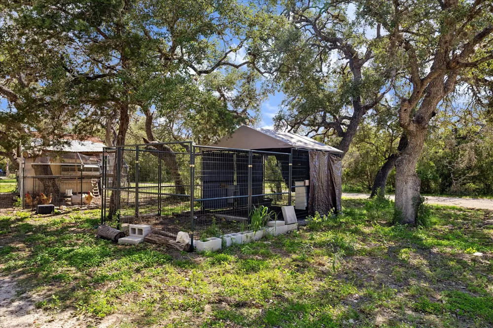 575 County Road 342 Hondo, TX 78801