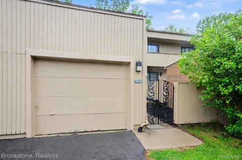 7440 Azalea Court