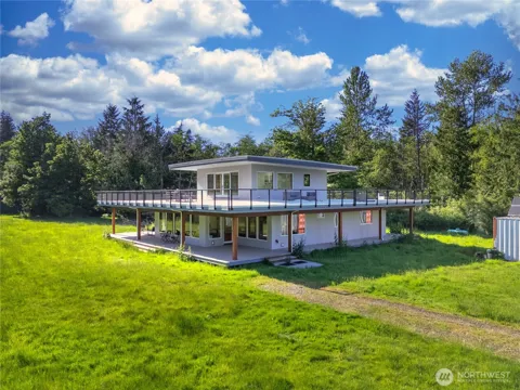 5233 Pheasant Run Lane