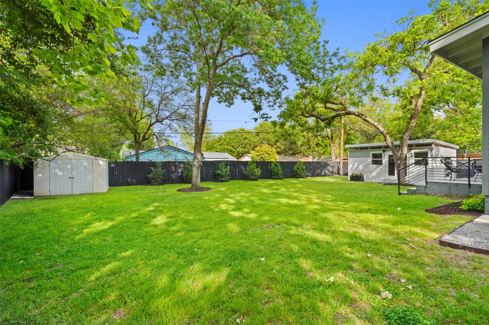 5721 Louise Lane Austin, TX 78757