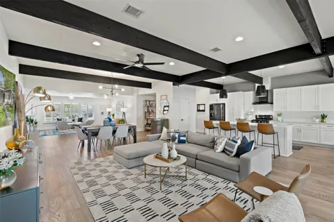 5721 Louise Lane
