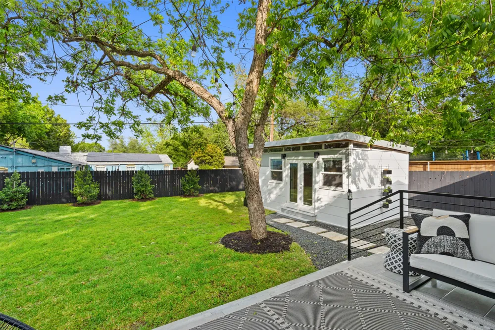 5721 Louise Lane Austin, TX 78757