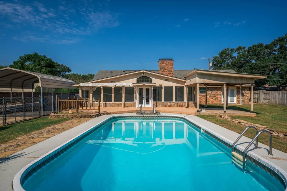 1304 Steve Street White Oak, TX 75693