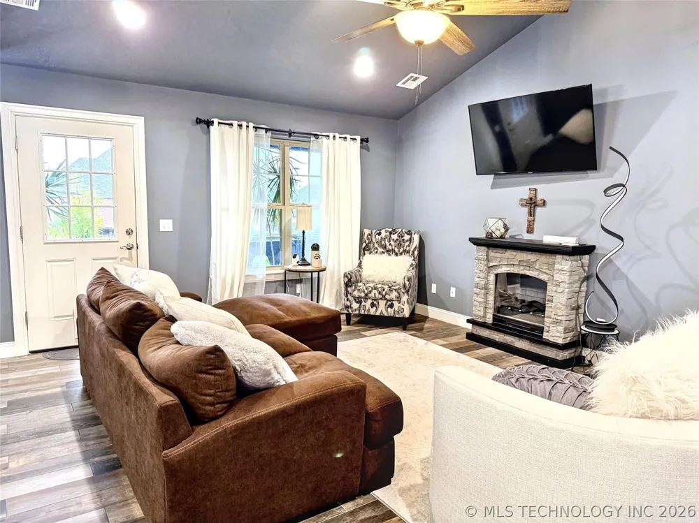4236 Highland Drive Tahlequah, OK 74464