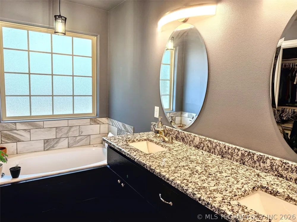 4236 Highland Drive Tahlequah, OK 74464
