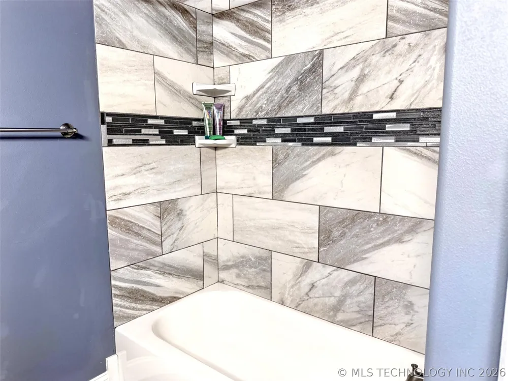4236 Highland Drive Tahlequah, OK 74464