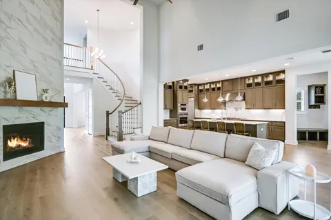 10809 Albero Cove